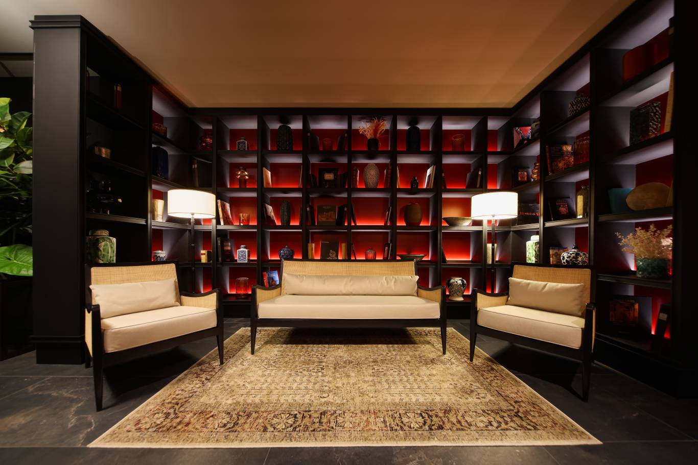 u-visionary-venezia-tridente-collection-hall-1